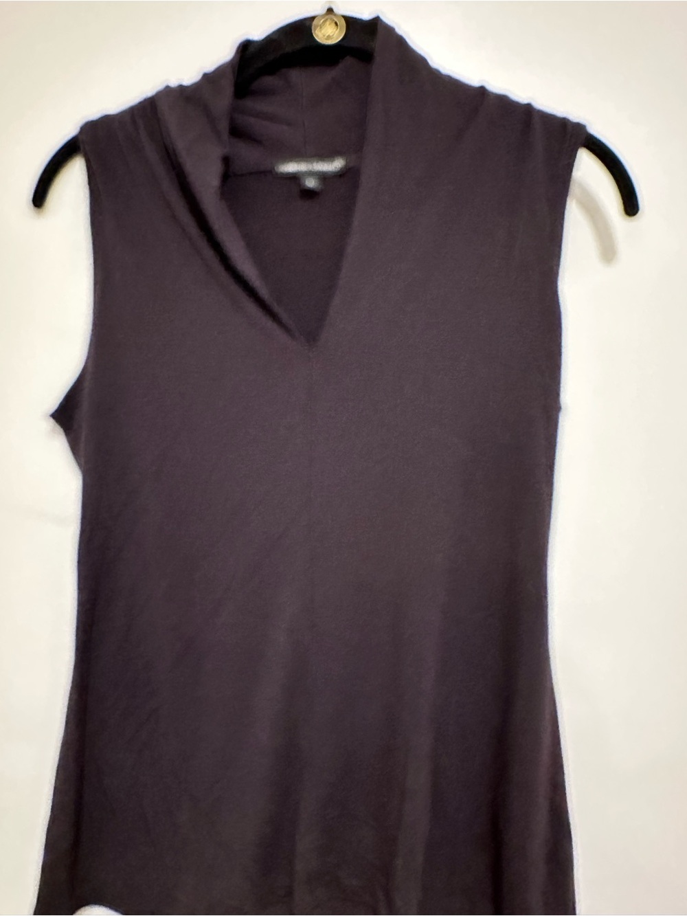 Sleeveless V-Neck Tank Top in black